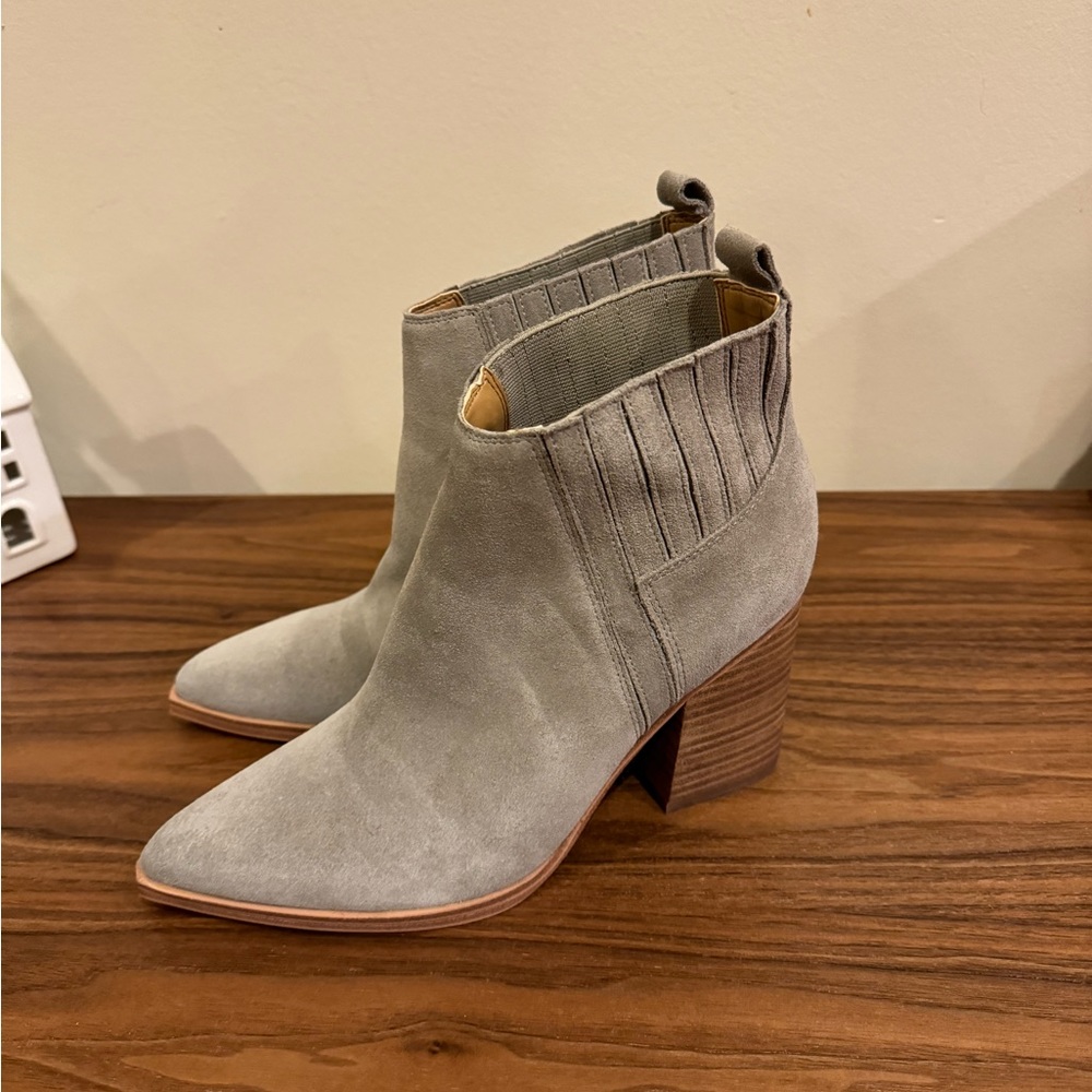 Marc Fisher Cowboy Boots – Modern Western Style Brand New